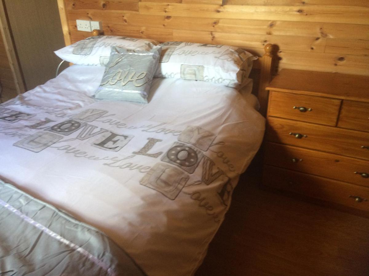 Log House Hideaway Villa Johnswell Ngoại thất bức ảnh