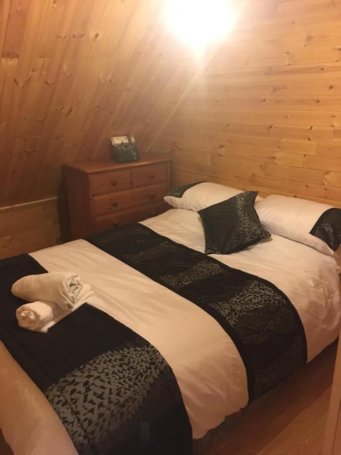 Log House Hideaway Villa Johnswell Ngoại thất bức ảnh